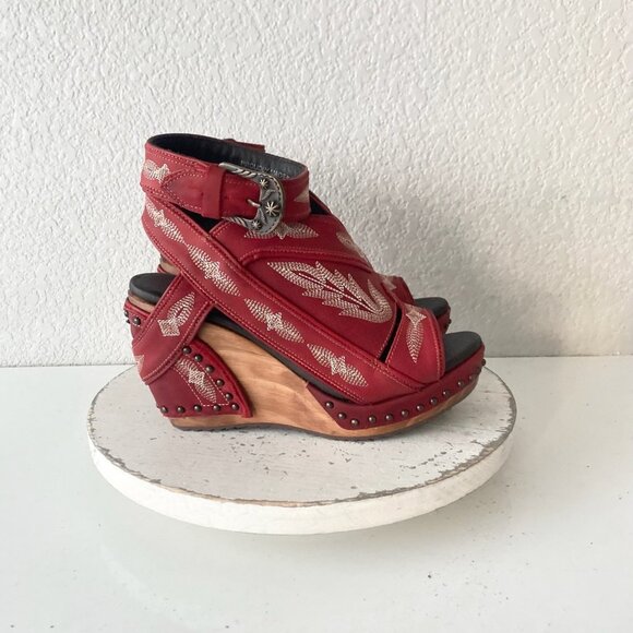 Red Wedge Sandals with Embroidered Design - Picture 2 of 10